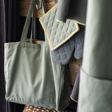 borsa shopping riciclata grace matcha, colore matcha, taglia 35 x 40 x 15. design capiente perfetto per la spesa quotidiana