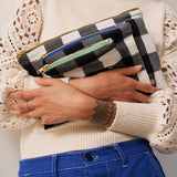 pochette max caviar, colore max caviar, taglia s. pochette elegante ideale per organizzare oggetti personali con stile