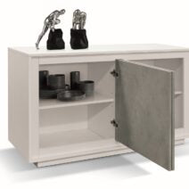 Credenza LAMPEDUSA in legno bianco frassinato, ante finitura grigio cemento, 140×50 cm