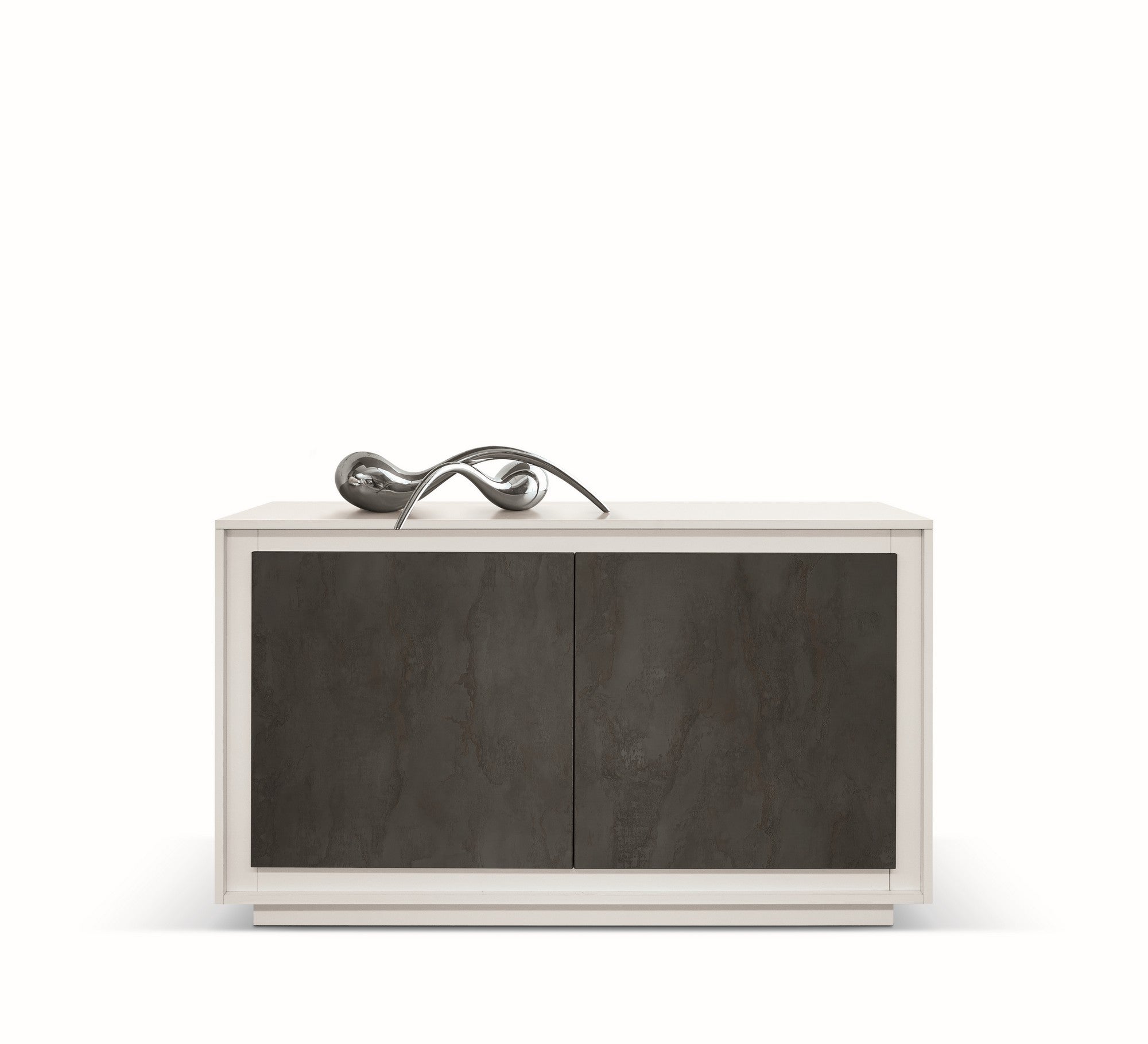 credenza lampedusa in legno bianco frassinato, ante finitura acciaio ossidato, 140×50 cm, credenza in legno vista frontale,...
