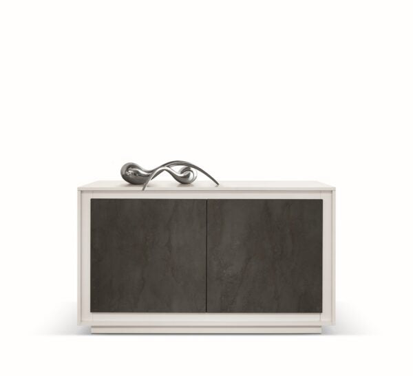 Credenza LAMPEDUSA in legno bianco frassinato, ante finitura acciaio ossidato, 140×50 cm