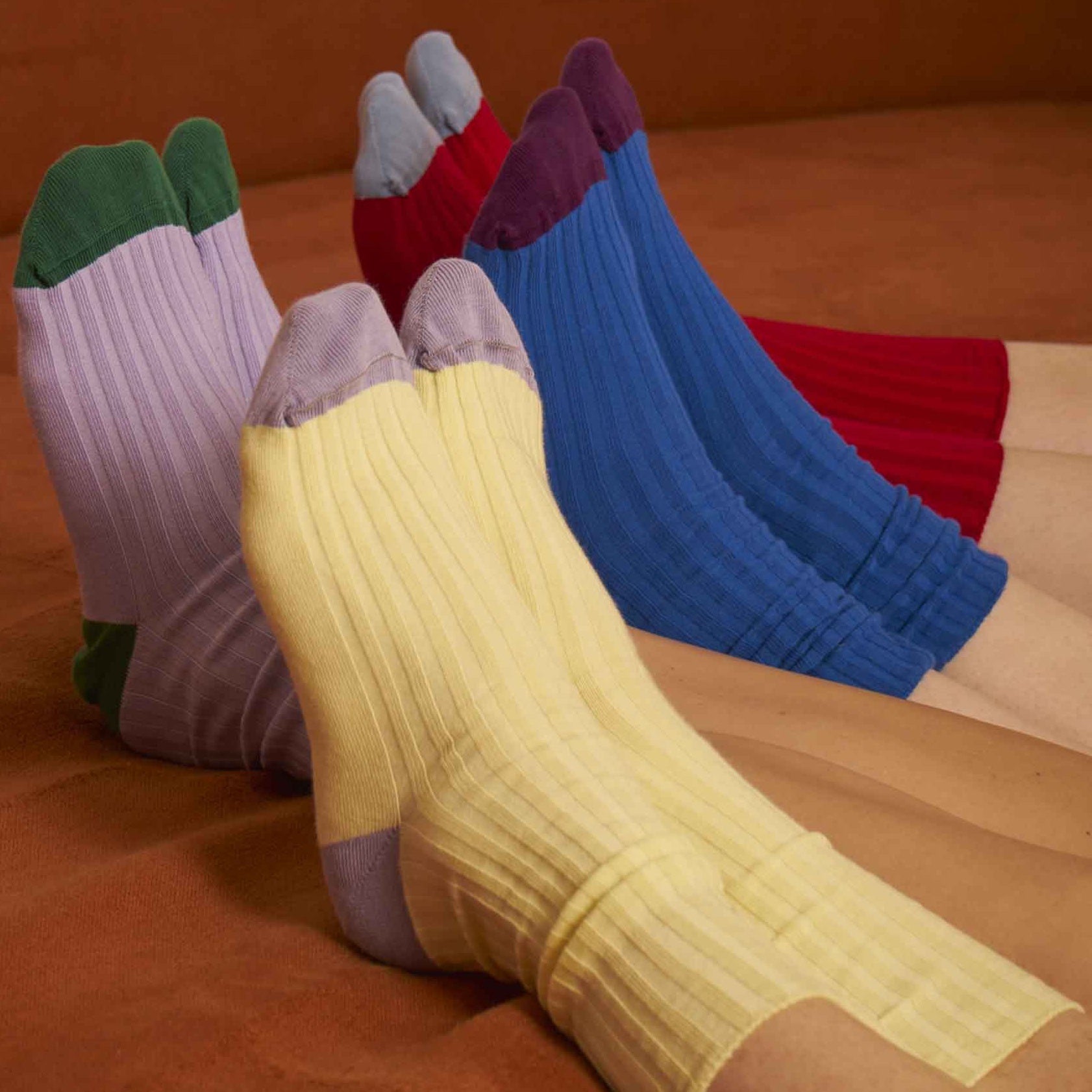 calzini yvette burro, colore burro, taglia 36/38. realizzati in 80% cotone bio, 19% poliammide, 1% elastan, garantiscono comfort e rispetto per l’ambiente