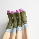 calzini yvette oliva, colore oliva, taglia 42/45. realizzati in 80% cotone bio, 19% poliammide, 1% elastan, garantiscono comfort e rispetto per l’ambiente