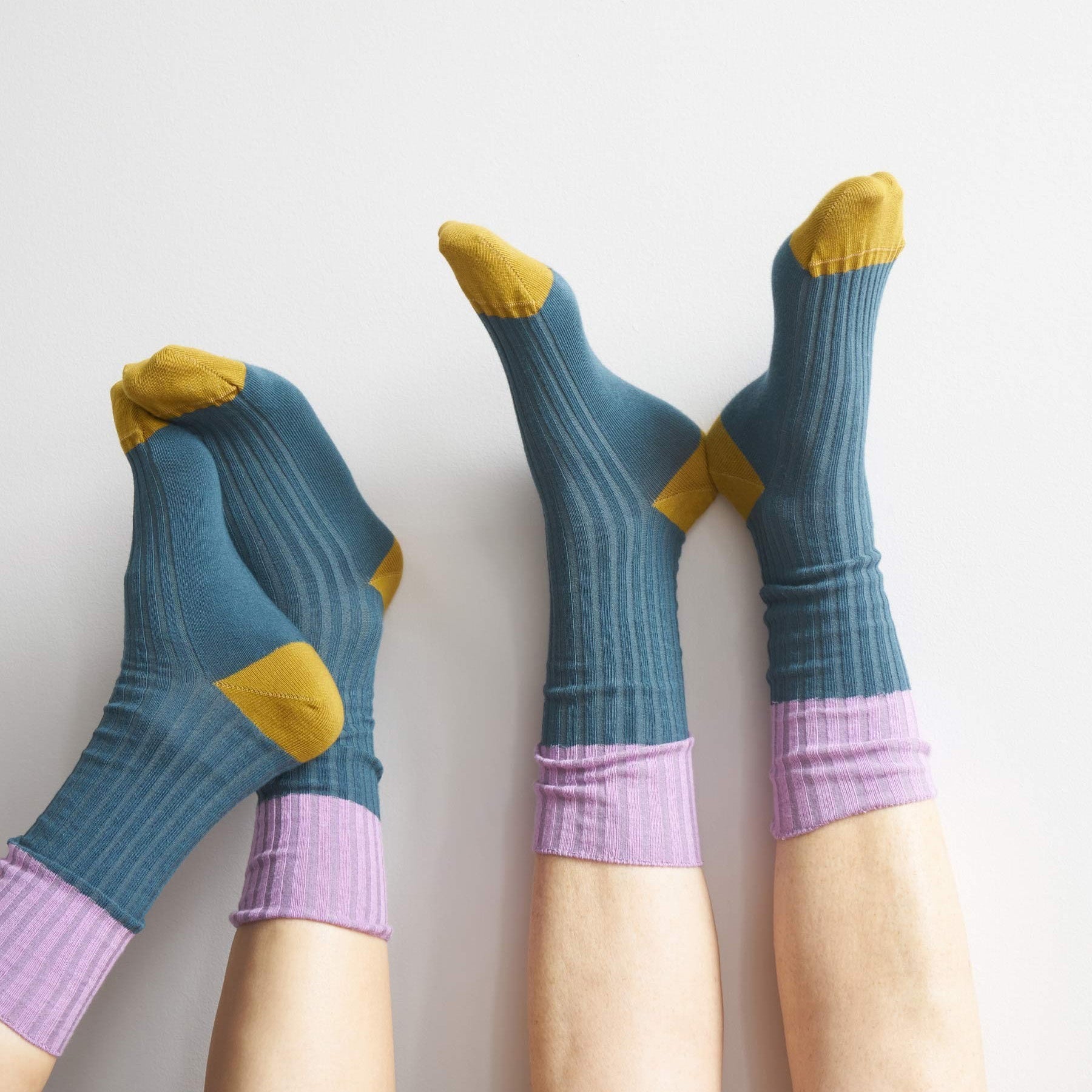 calzini yvette uragano, colore uragano, taglia 36/38. realizzati in 80% cotone bio, 19% poliammide, 1% elastan, garantiscono comfort e rispetto per l’ambiente