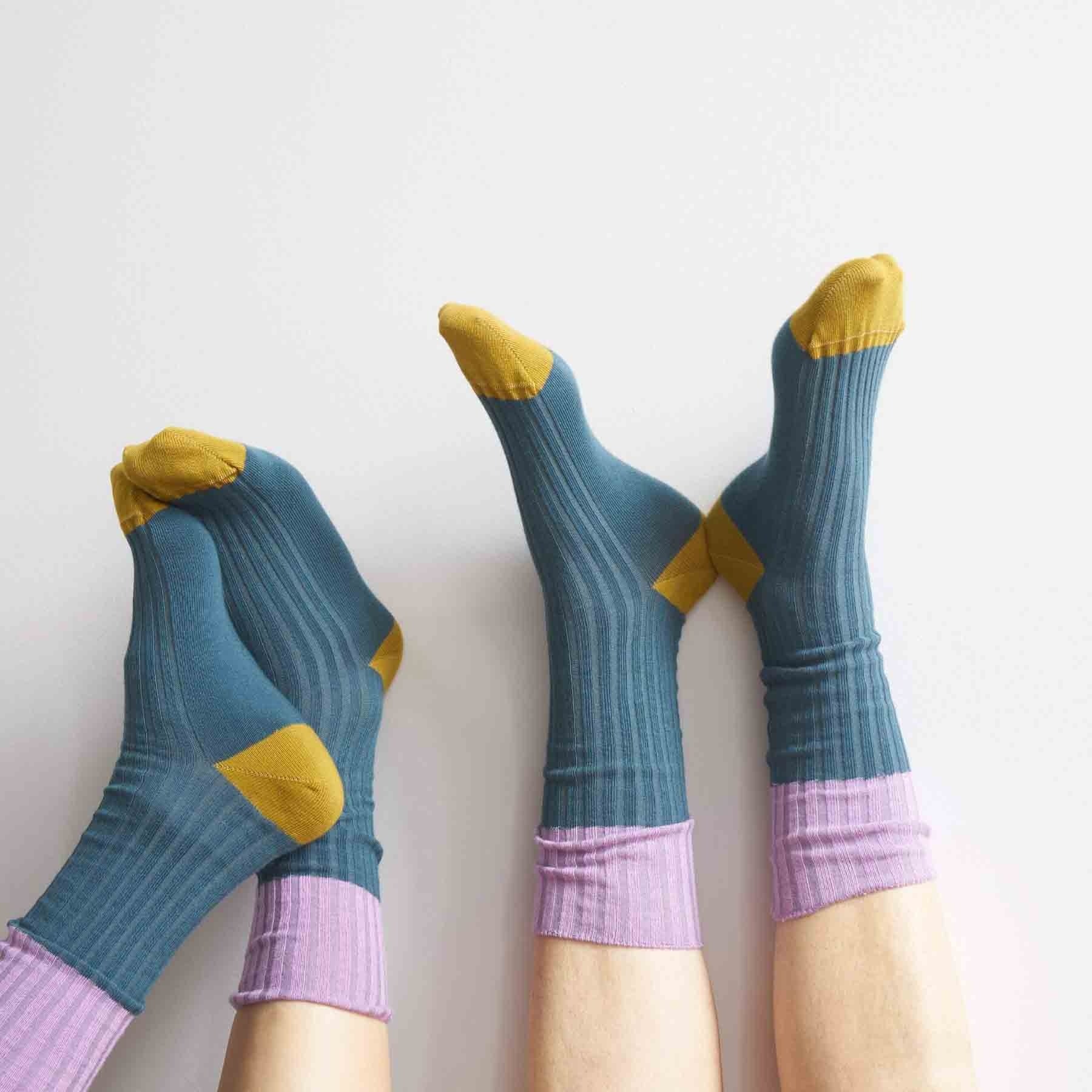 calzini yvette uragano, colore uragano, taglia 39/41. realizzati in 80% cotone bio, 19% poliammide, 1% elastan, garantiscono comfort e rispetto per l’ambiente