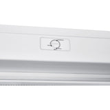 congelatore verticale dcv21sm3we0 168lt 4 cassetti e un ripiano con porta reversibile classe e bianco daya, ambientazione d’arredo con il prodotto protagonista