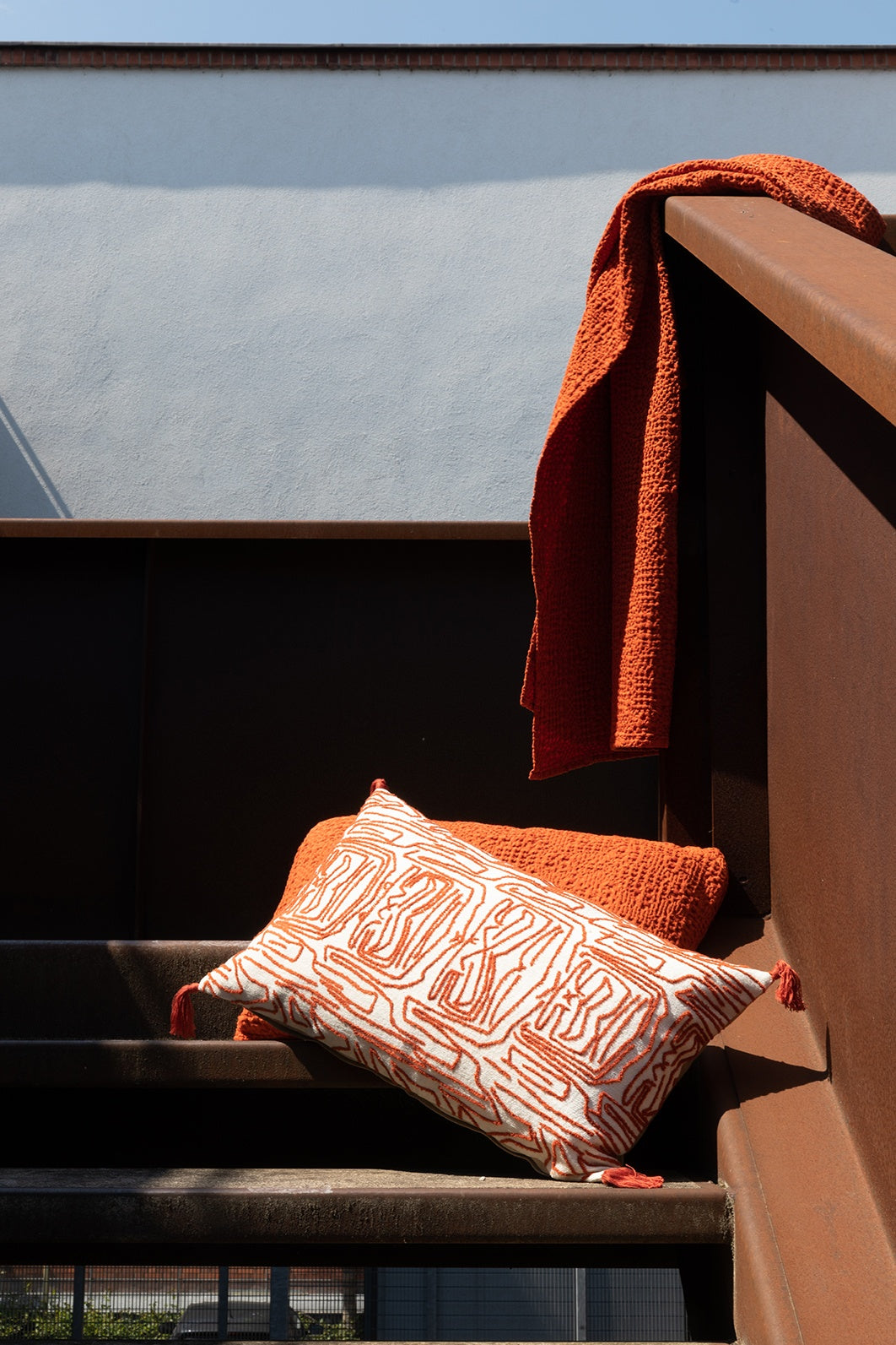 plaid tana rooibos, colore rooibos, taglia 140 x 200. coperta di qualità ideale per le notti fredde o il relax sul divano