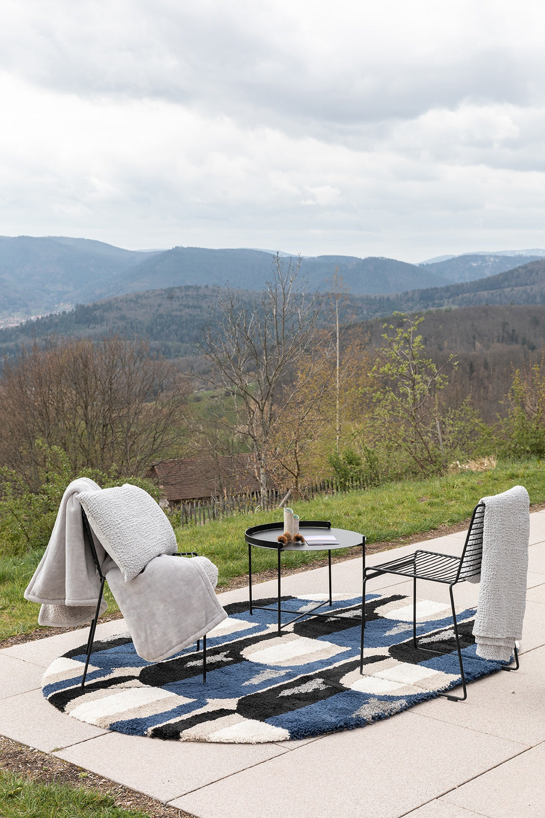 plaid michka perla, colore perla, taglia 130 x 160. mantiene il letto caldo nelle notti più fredde