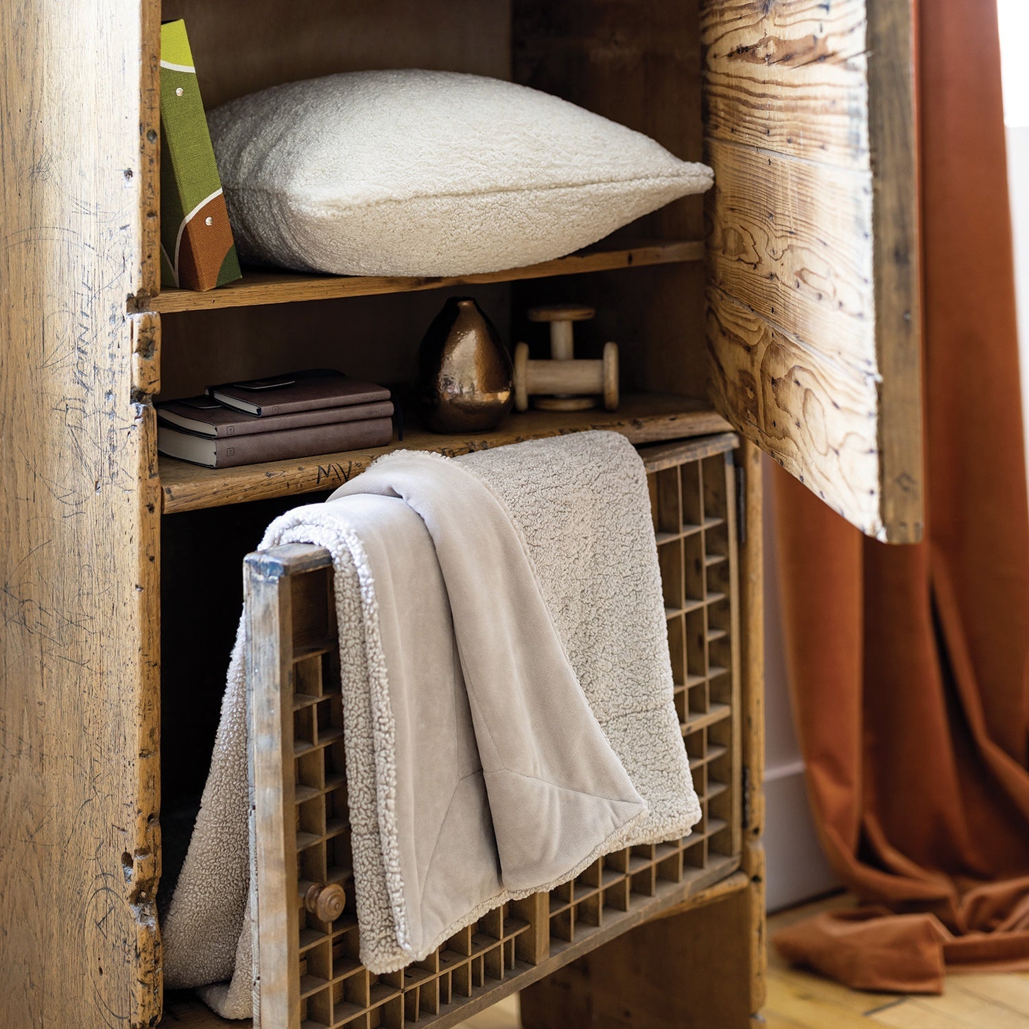 plaid barry lino, colore lino, taglia 130 x 160. coperta di qualità ideale per le notti fredde o il relax sul divano