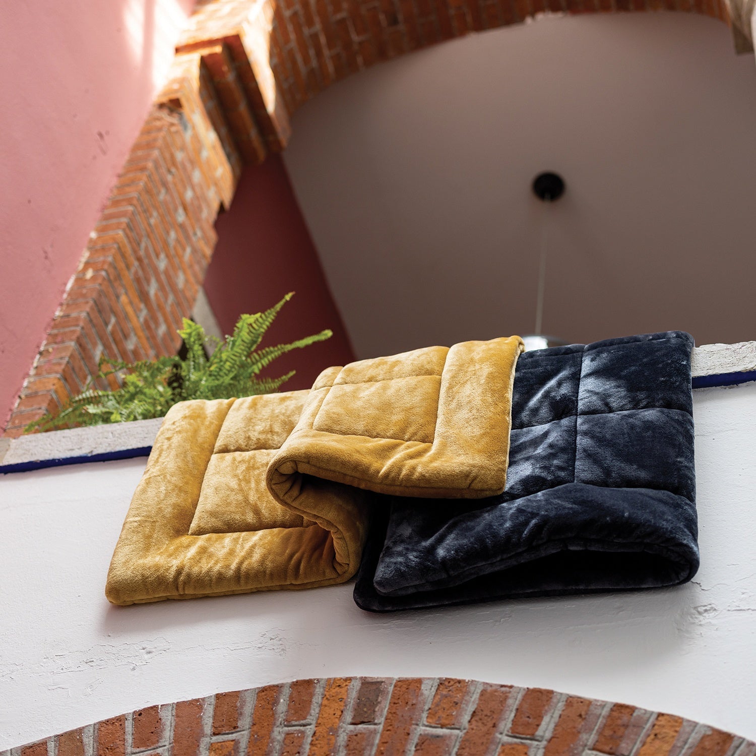 plaid betender frassino, colore frassino, taglia 130 x 180. mantiene il letto caldo nelle notti più fredde