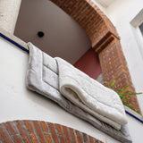 plaid betender perla, colore perla, taglia 130 x 180. mantiene il letto caldo nelle notti più fredde