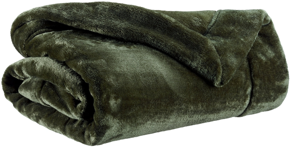 plaid tender felce, colore felce, taglia 150 x 200. vista frontale della coperta piegata su sfondo bianco