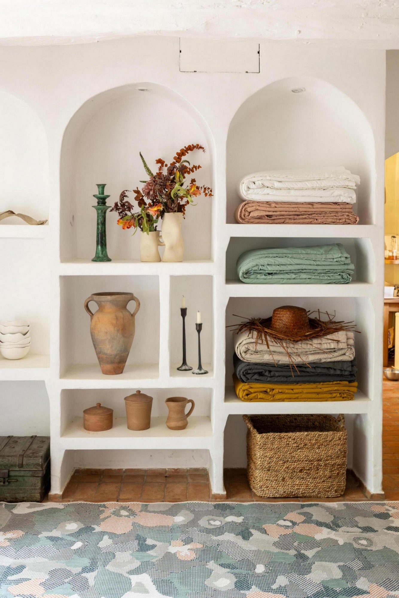 plaid tika zafferano, colore zafferano, taglia 180 x 260. coperta di qualità ideale per le notti fredde o il relax sul divano