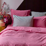 copripiumino celeste fragola, colore fragola, taglia 140 x 200. soluzione elegante per proteggere e valorizzare il piumino