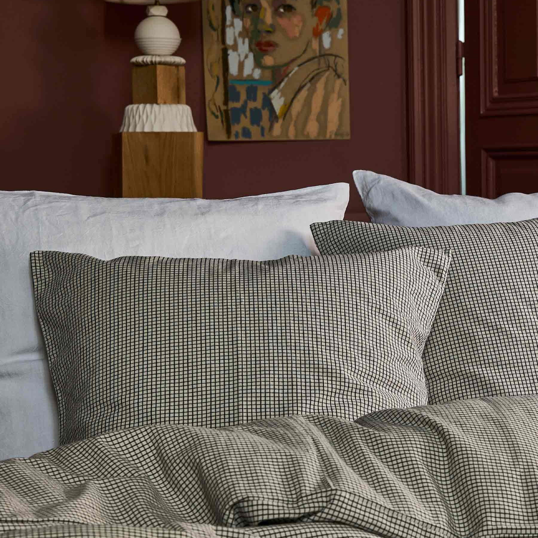 copripiumino gustave caviar, colore gustave caviar, taglia 240 x 260. rinnova il letto con uno stile moderno e pratico
