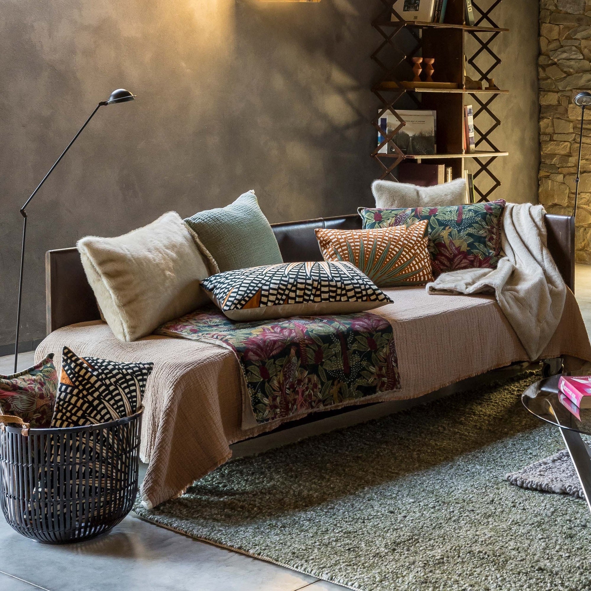 cuscino emilio abete rosso, colore abete rosso, taglia 45 x 45. imbottitura soffice per un comfort quotidiano