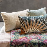 cuscino liwen naturale, colore naturale, taglia 40 x 65. design versatile che si adatta a stili moderni e classici