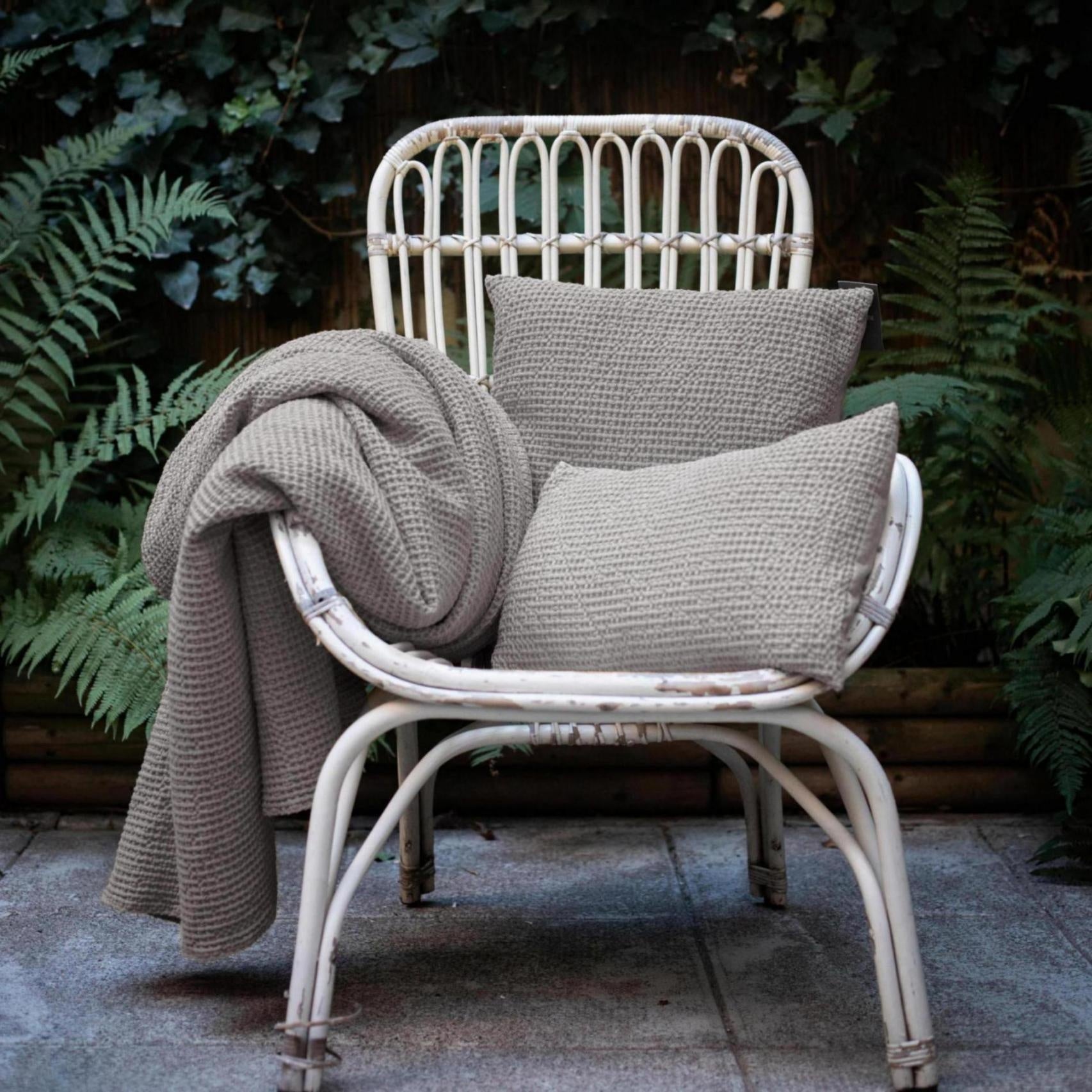 cuscino maia uragano, colore uragano, taglia 30 x 50. ideale come complemento d’arredo su divani, poltrone o letti