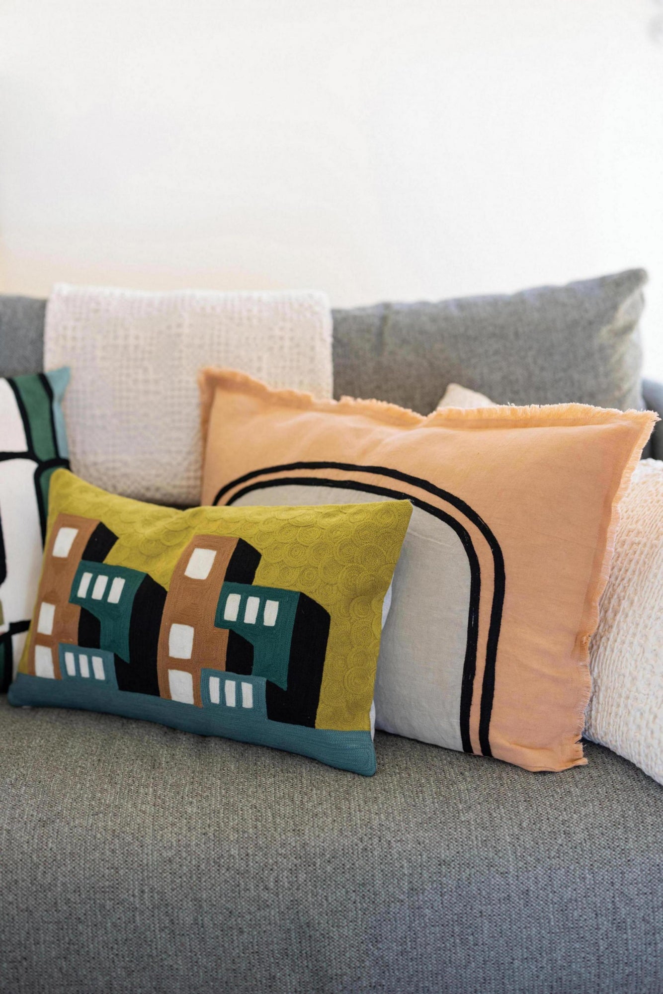 cuscino tana crema, colore crema, taglia 40 x 65. design versatile che si adatta a stili moderni e classici