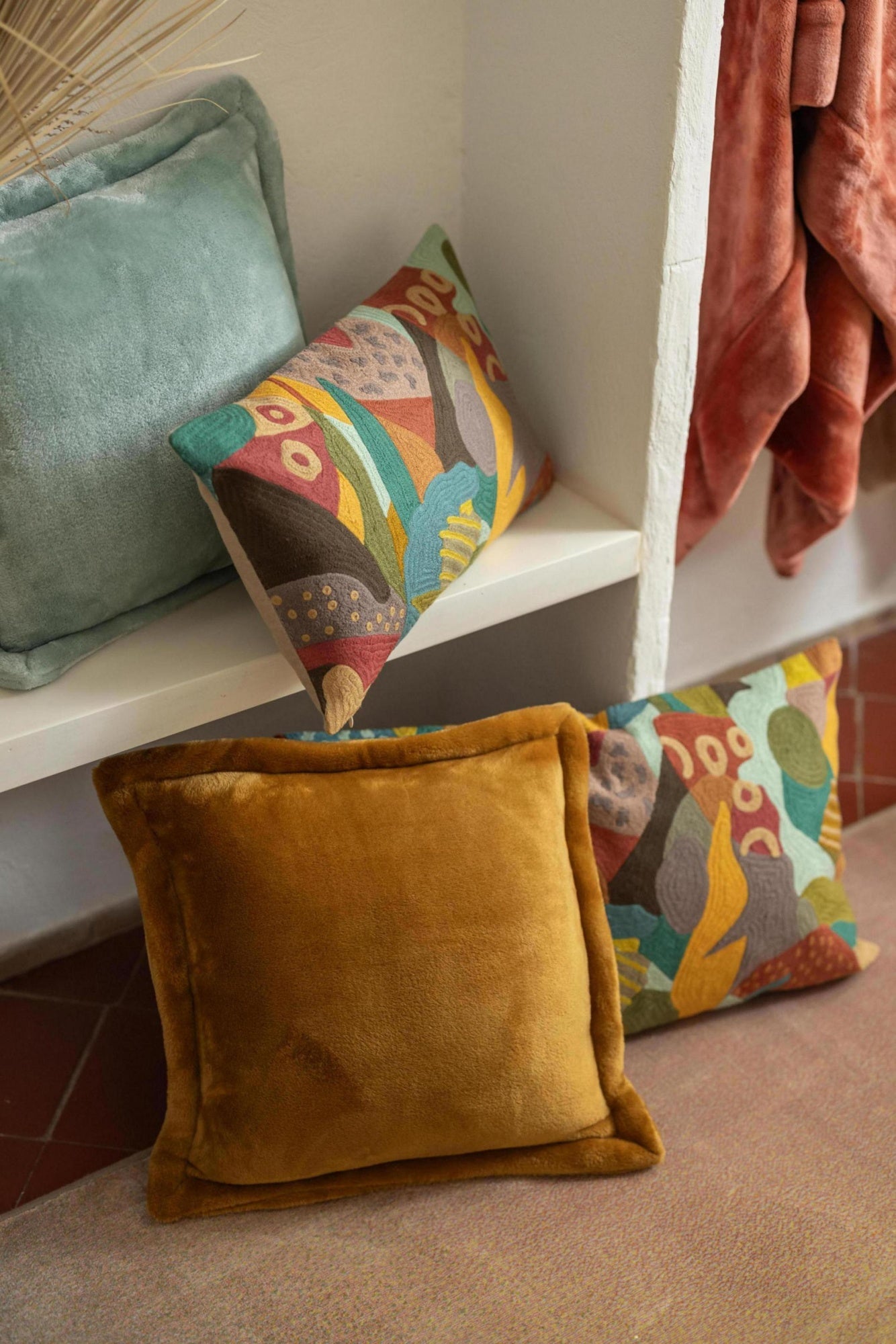 cuscino tender zafferano, colore zafferano, taglia 50 x 50. ideale come complemento d’arredo su divani, poltrone o letti