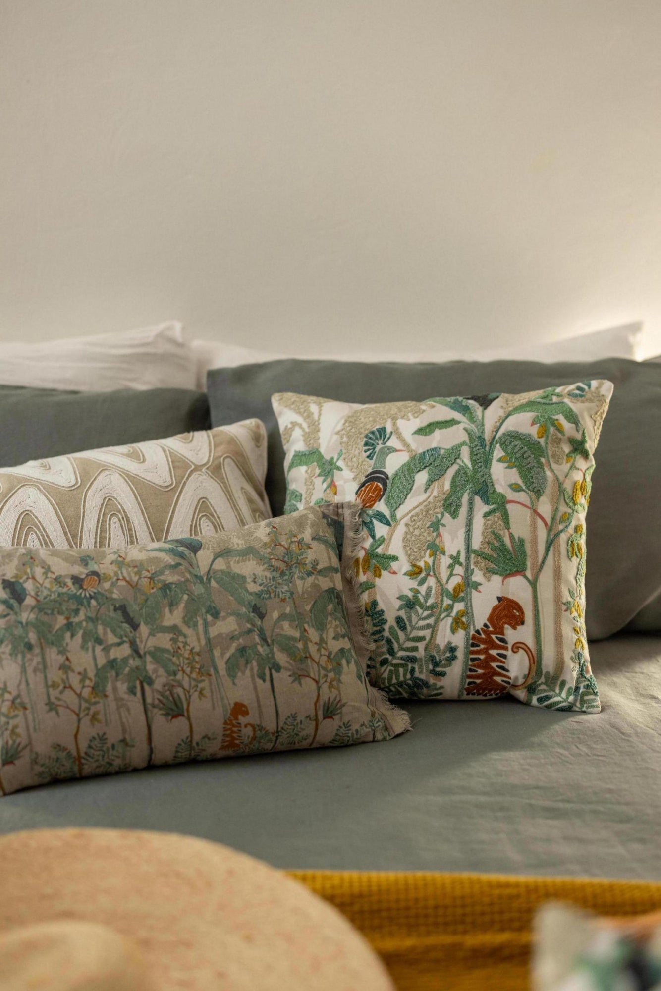 cuscino ricamato raja multico, colore multico, taglia 45 x 45. design versatile che si adatta a stili moderni e classici