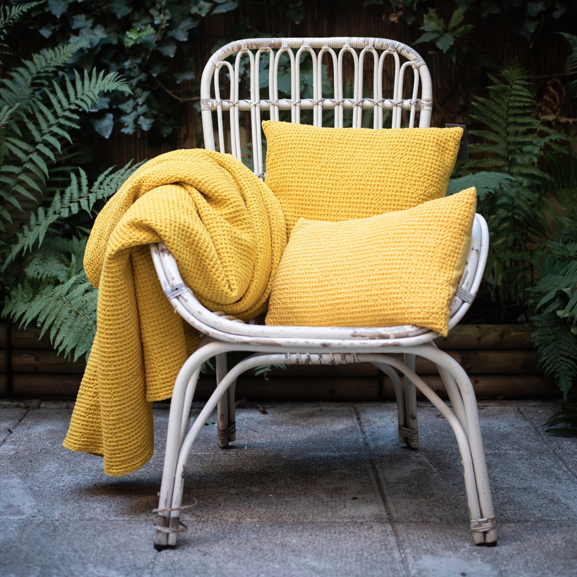 cuscino riciclato maia navy, colore navy, taglia 45 x 45. design versatile che si adatta a stili moderni e classici