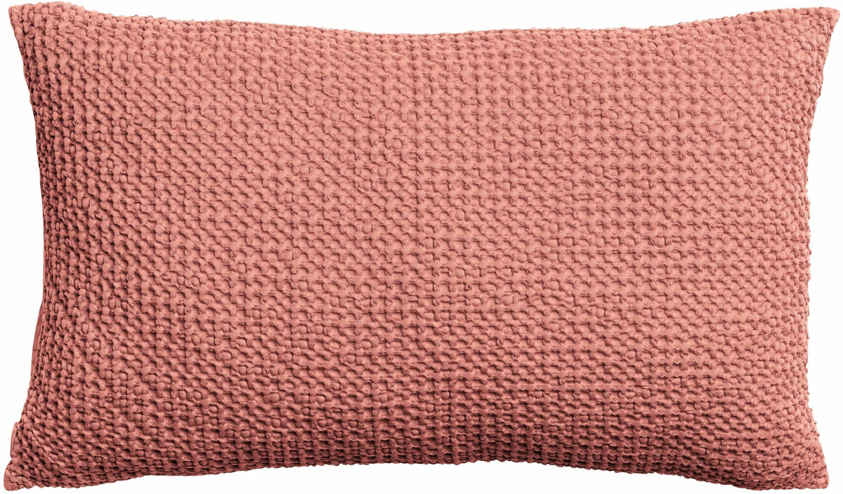cuscino riciclato maia terracotta, colore terracotta, taglia 30 x 50. cuscino da interno elegante, perfetto per arredare soggiorno o camera da letto