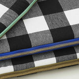 custodia ipad max caviar, colore max caviar, taglia 19 x 26 x 3. dettaglio del prodotto da bagno