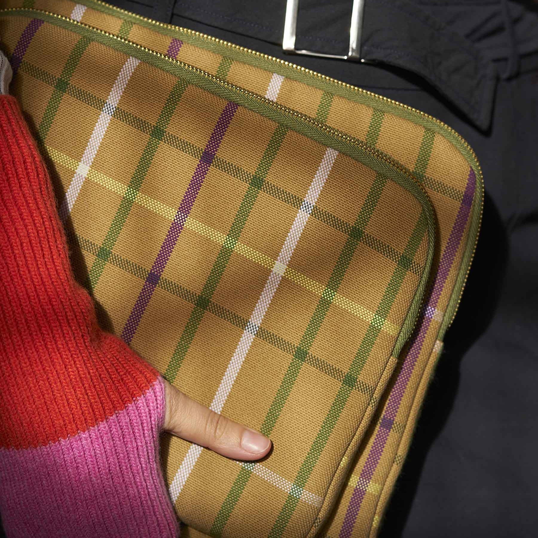 custodia per computer scotty marrone, colore marrone, taglia 13-14"". perfetta per proteggere il laptop durante viaggi o spostamenti