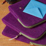 custodia ipad iona pioggia viola, colore pioggia viola, taglia 19 x 26 x 3. dettaglio del prodotto da bagno