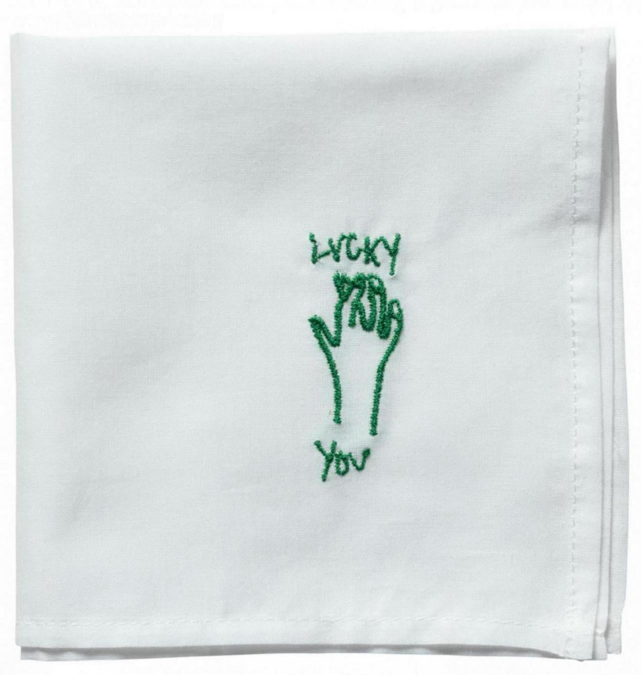 fazzoletto hankie lucky verde, colore verde, taglia 25 x 25. dettaglio del prodotto da bagno