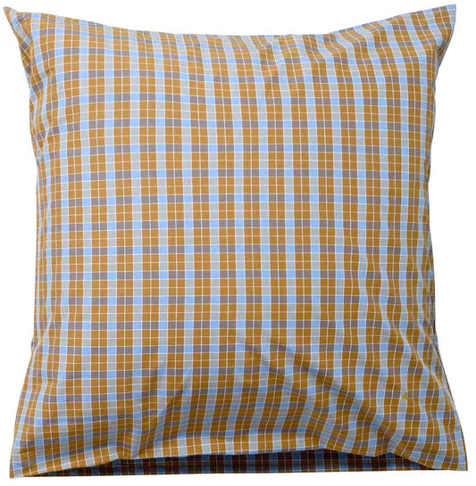 federa caro noci, colore noci, taglia 65 x 65. federa per cuscino in tessuto naturale mostrata su fondo neutro