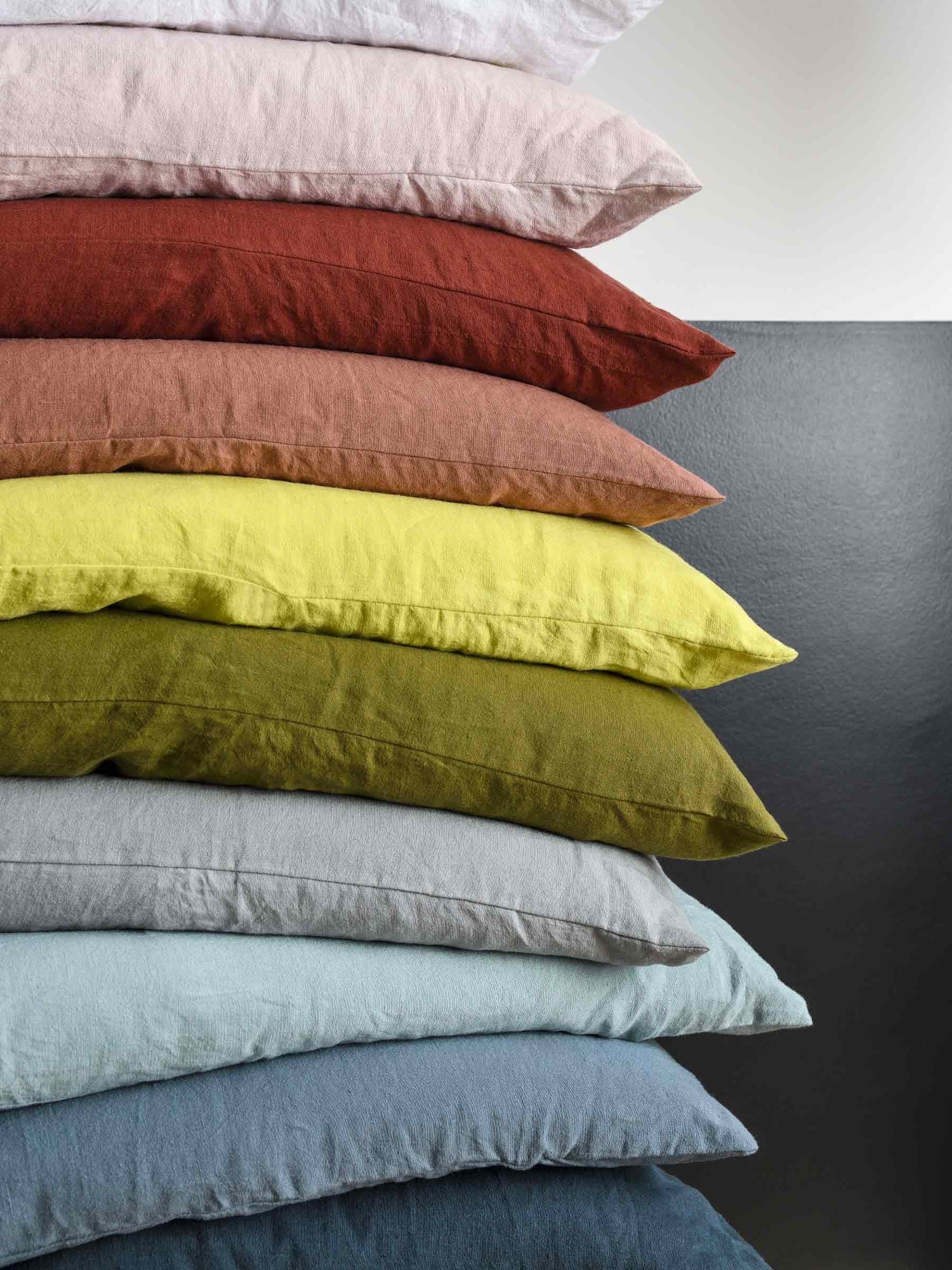 federa per cuscino mona celadon, colore celadon, taglia 80 x 80. perfetta per rivestire cuscini da letto o decorativi con stile e comfort