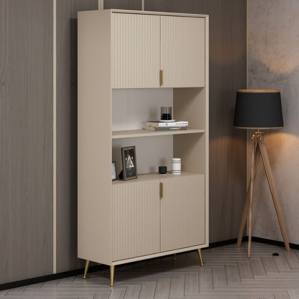 credenza alta kale con 4 ante effetto cannettato e 2 nicchie a giorno colore cashmere, madia moderna per contenere stoviglie, tovaglie e oggetti decorativi