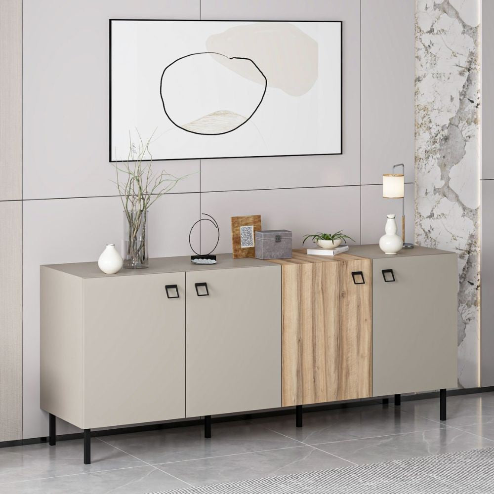 madia mila con 3 ante cashmere e 1 anta rovere con maniglie e piedini neri, dettaglio delle maniglie e finitura del materiale