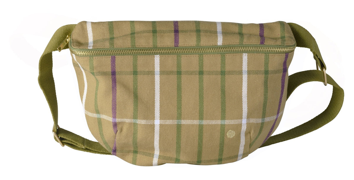 marsupio scotty marrone, colore marrone, taglia 19 x 28. vista frontale del marsupio in tessuto naturale su fondo neutro