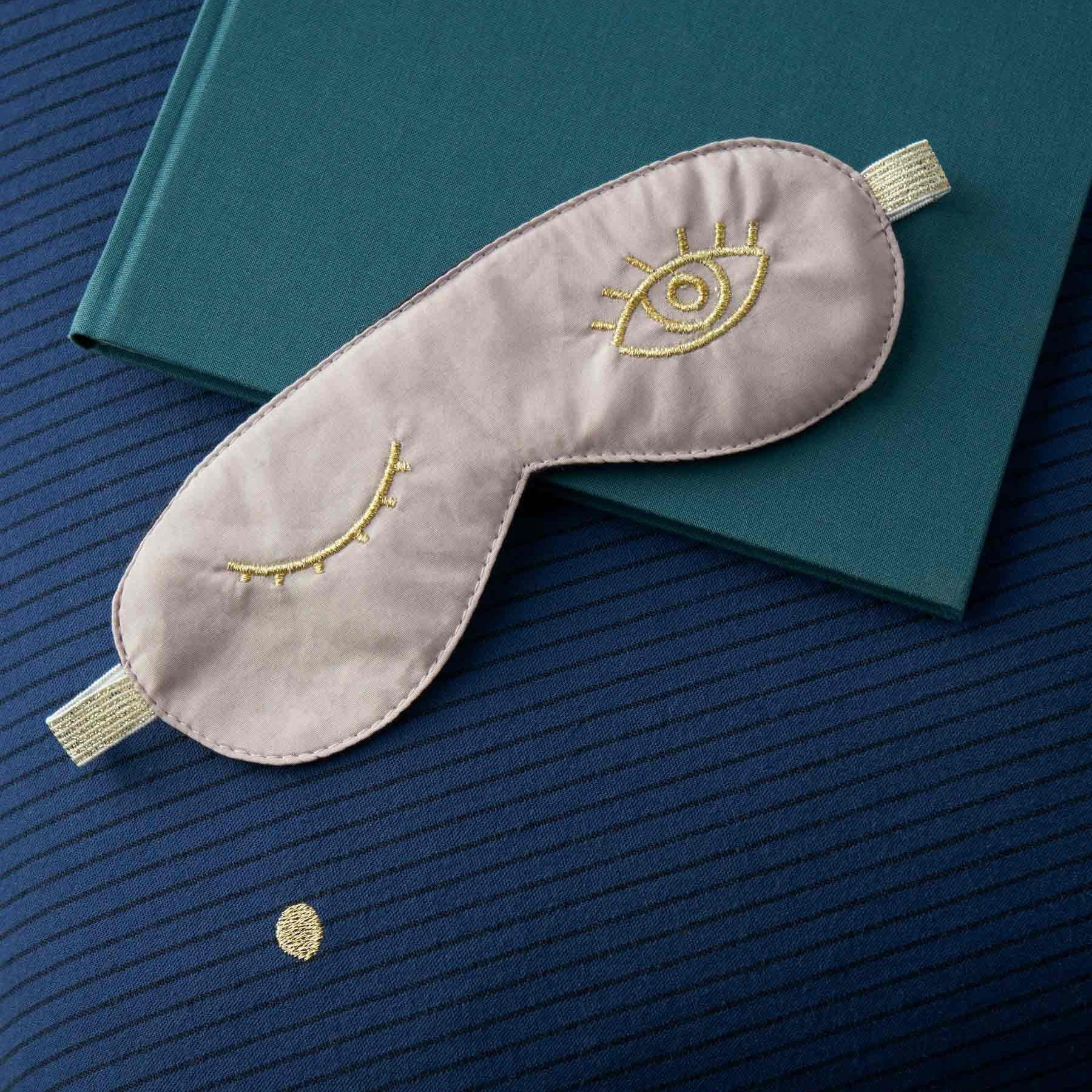 maschera da notte celeste eyes pepe rosa, colore pepe rosa, taglia 8 x 20. perfetta per bloccare la luce e favorire un riposo rigenerante