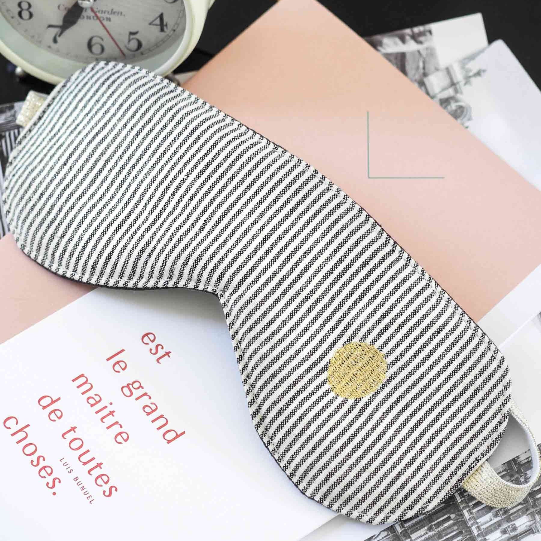 maschera da notte finette caviar, colore finette caviar, taglia 8 x 20. perfetta per bloccare la luce e favorire un riposo rigenerante