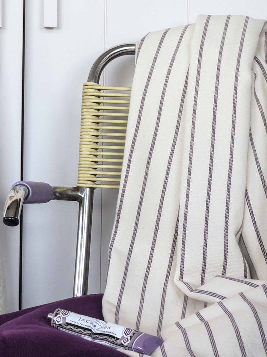 maxi telo da bagno marina pioggia viola, colore pioggia viola, taglia 160 x 100. tessuto in 100% cotone bio, assorbente e soffice dopo la doccia