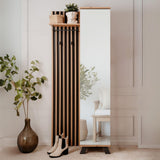 mobile ingresso medan 42a cannettato con specchio e 4 ripiani interni colore quercia e antracite, dettaglio dei ganci, mensole e cassetti portaoggetti