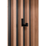 mobile ingresso medan 42b cannettato con 2 ante e panca colore quercia e antracite, ambientazione d’arredo con il prodotto protagonista