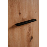 scarpiera lugo 02a con 2 ante e 5 scomparti colore quercia, ambientazione d’arredo con il prodotto protagonista