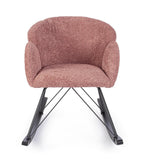 poltrona sibilla in tessuto effetto bouclé ruggine e base in legno rubberwood, vista ambientata in soggiorno o angolo lettura