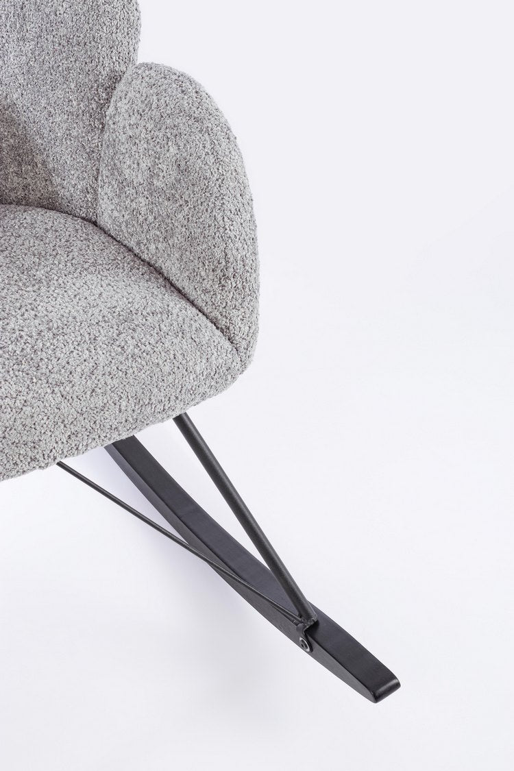 poltrona sibilla in tessuto effetto bouclé grigio chiaro e base in legno rubberwood, disponibile in diverse colorazioni per...