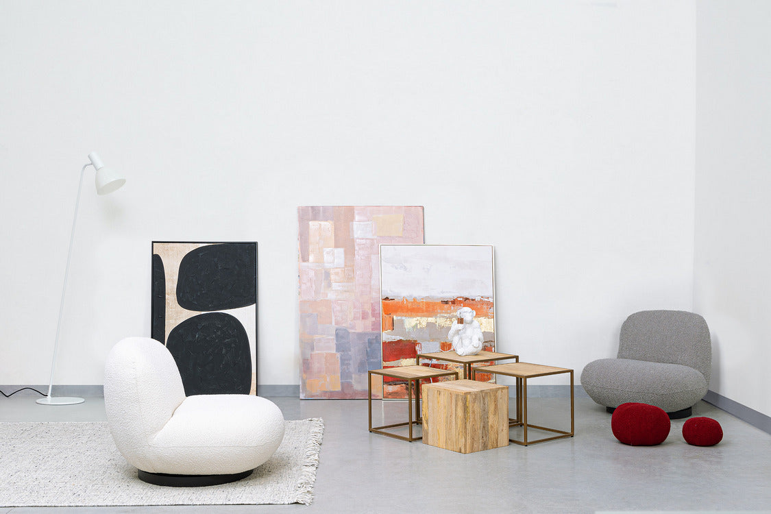 poltrona girevole margot in tessuto effetto bouclé bianco, complemento d’arredo versatile per living, studio o camera