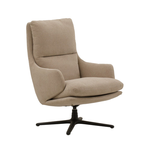 poltrona girevole new arley in tessuto beige e base in metallo nero, vista ambientata in soggiorno o angolo lettura