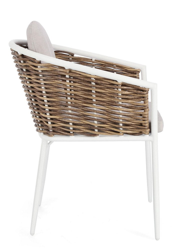 set di 4 poltroncine maribela in alluminio bianco e fibra sintetica, dettaglio dei cuscini imbottiti e tessuto impermeabile