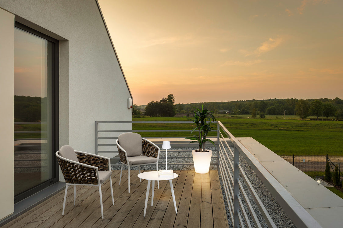 set di 4 poltroncine maribela in alluminio bianco e fibra sintetica, struttura in alluminio, rattan o legno trattato