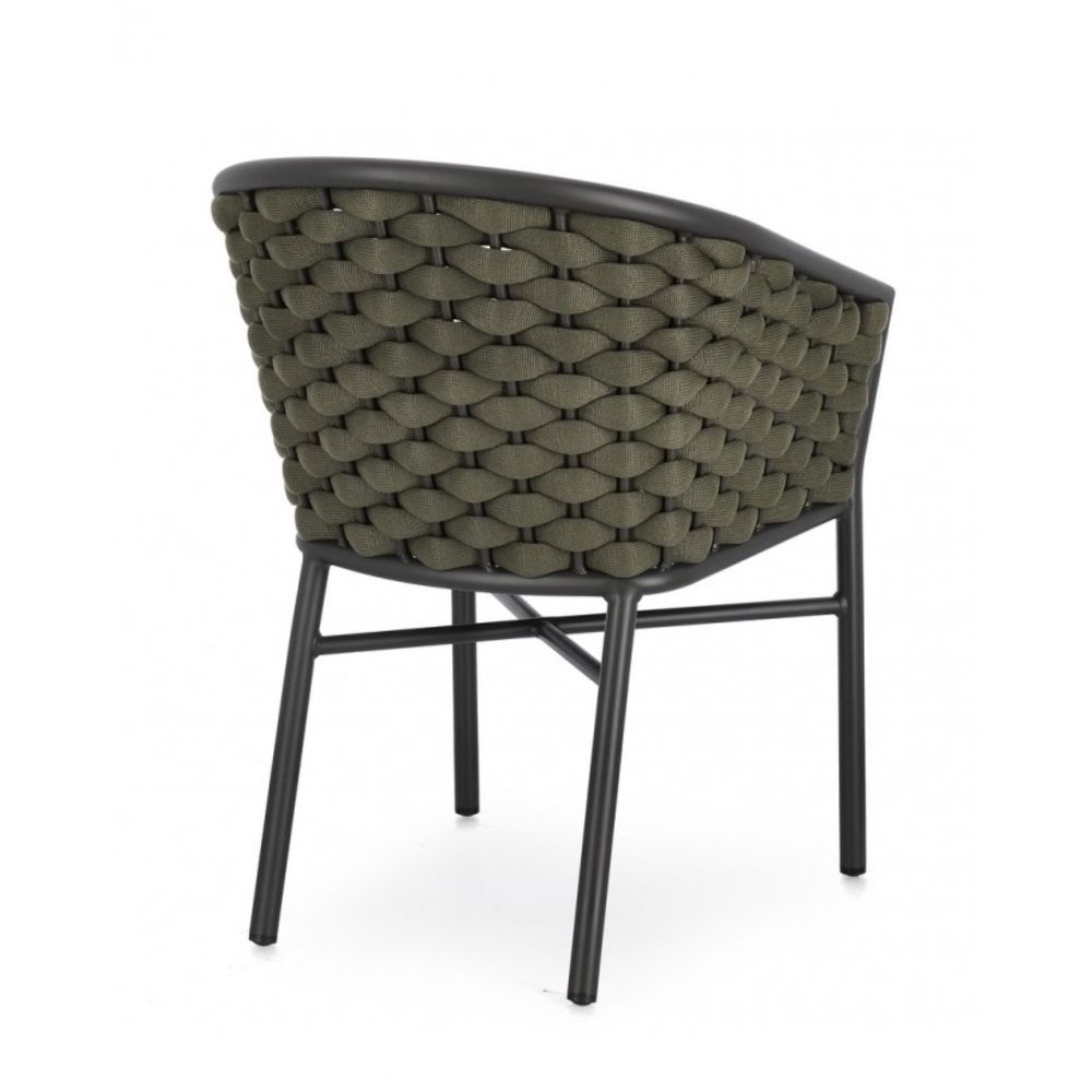 set di 4 poltroncine margalida in alluminio antracite con intreccio in corda verde, con braccioli, vista ambientata in...