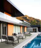 set di 2 poltrone merrigan in alluminio caffè e tessuto tortora, ottima combinazione tra estetica e funzionalità